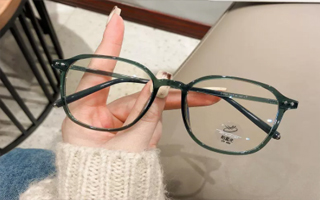  ,led科幻发光眼镜怎么用？